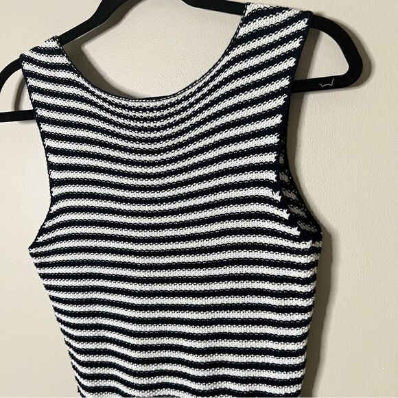 Tart Women’s Sleeveless Navy & White Stripe Peplum Sweater Tank Size Small - Picture 4 of 7